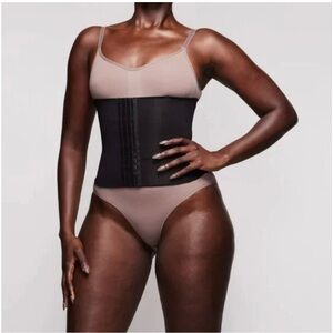 Skims Waist Trainer Large Onyx